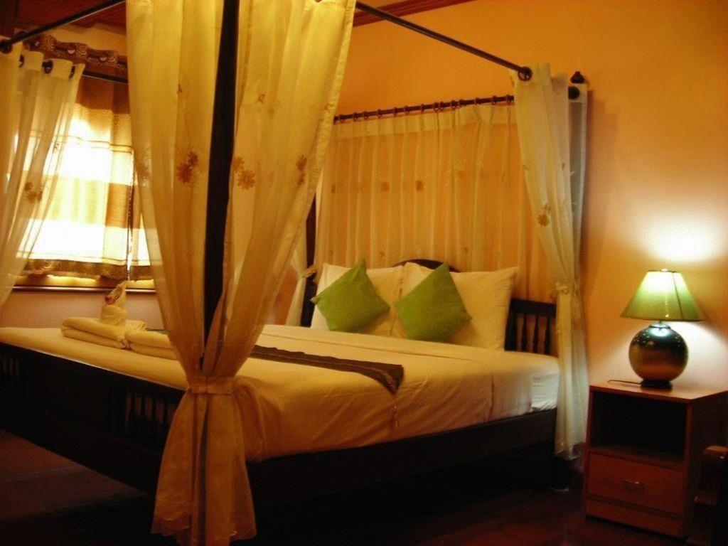 Ngamta Hotel Mae Hong Son Exterior foto