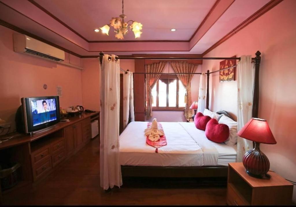 Ngamta Hotel Mae Hong Son Exterior foto